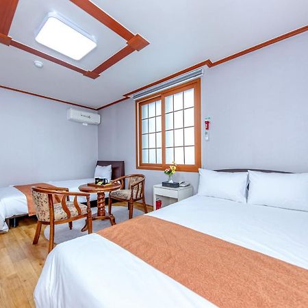 Charlie Hotel Csedzsu Kültér fotó