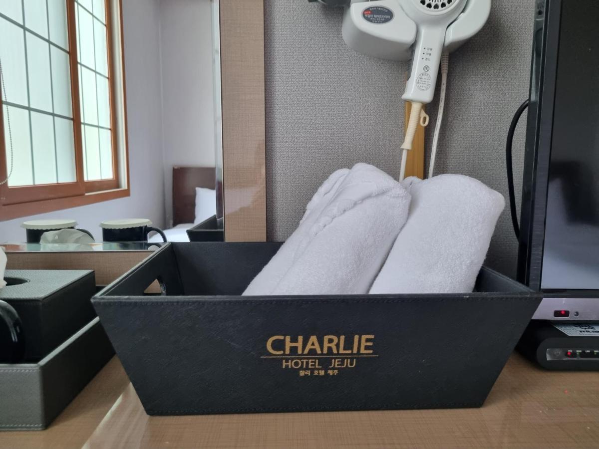 Charlie Hotel Csedzsu Kültér fotó