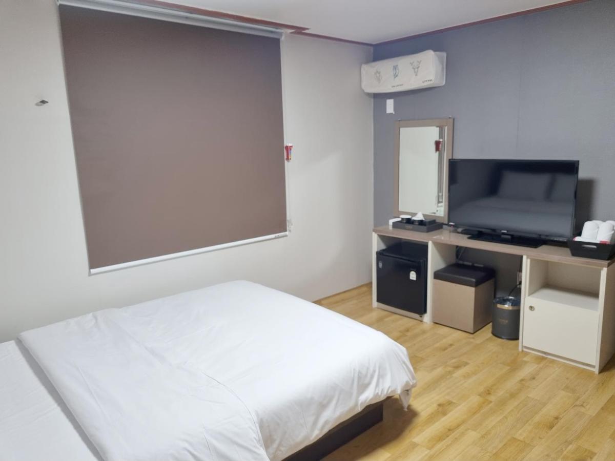 Charlie Hotel Csedzsu Kültér fotó