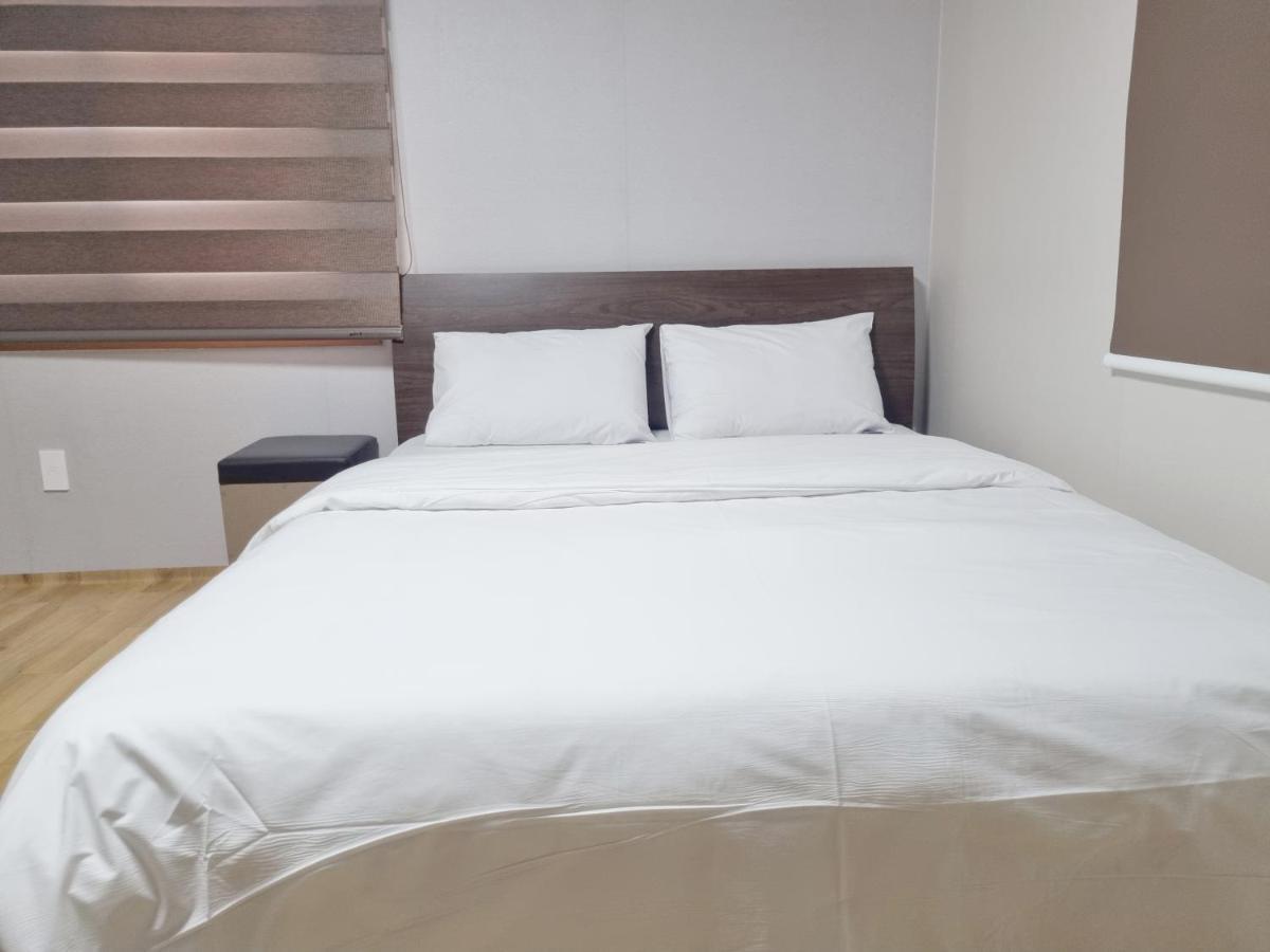 Charlie Hotel Csedzsu Kültér fotó