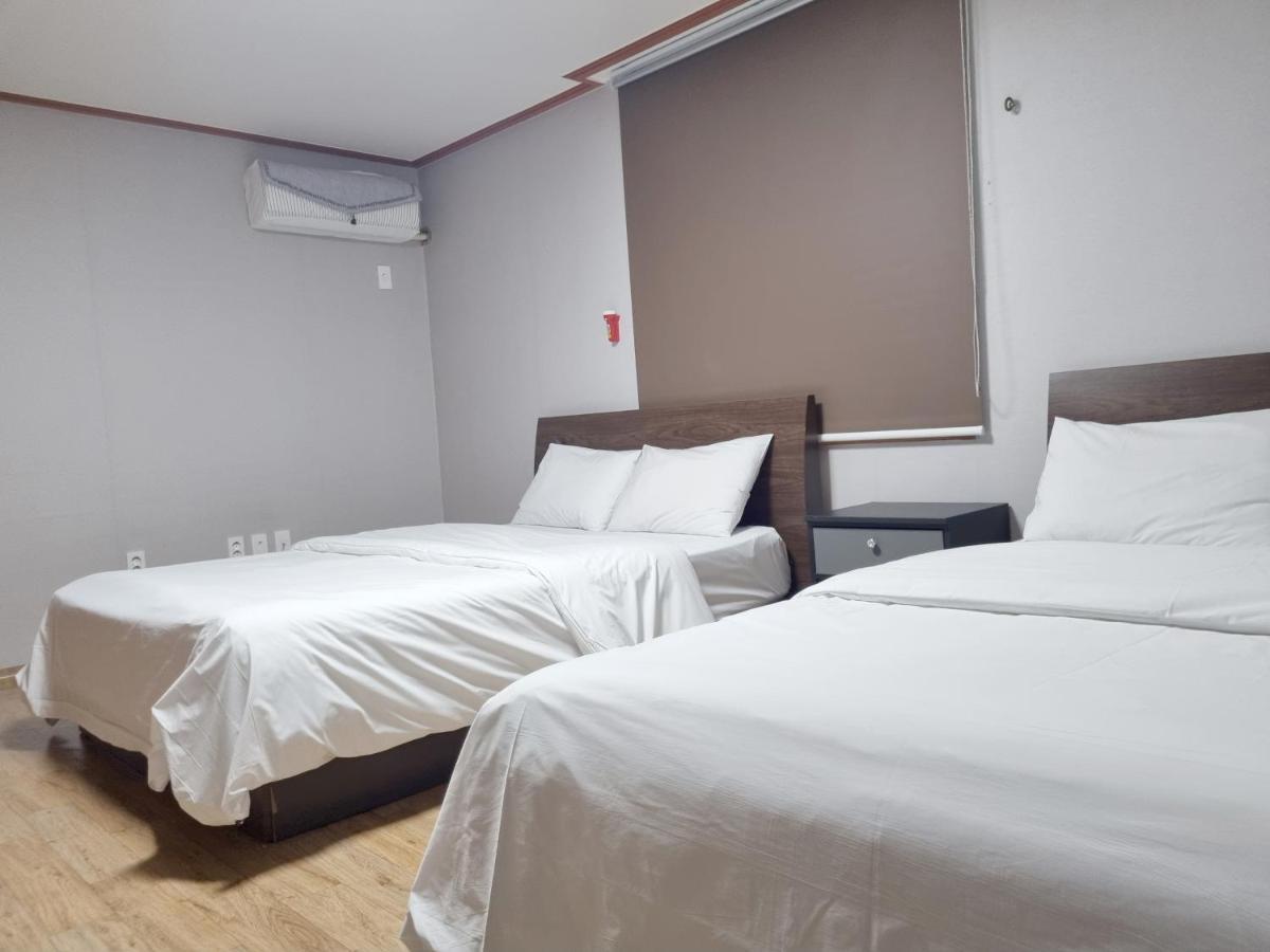 Charlie Hotel Csedzsu Kültér fotó