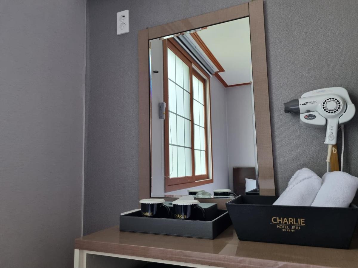 Charlie Hotel Csedzsu Kültér fotó