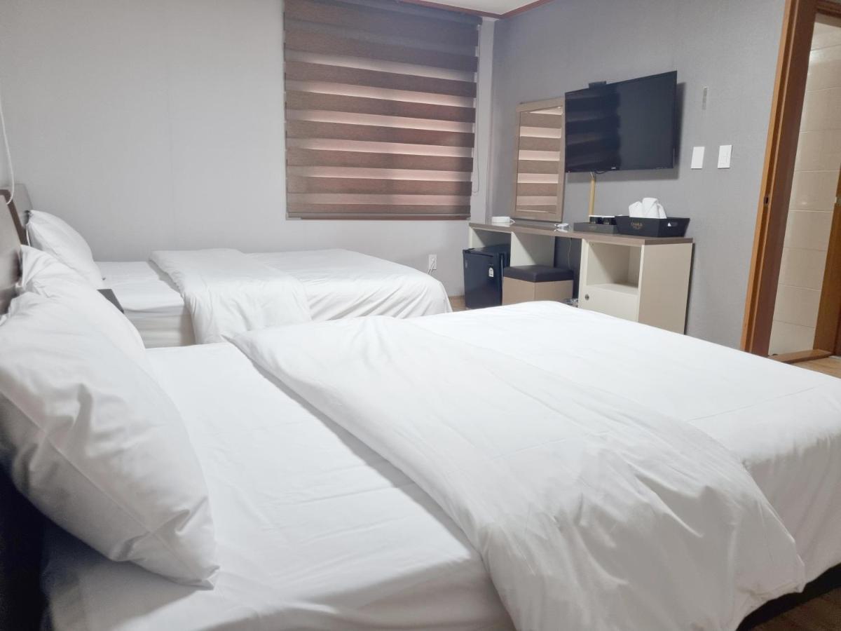 Charlie Hotel Csedzsu Kültér fotó