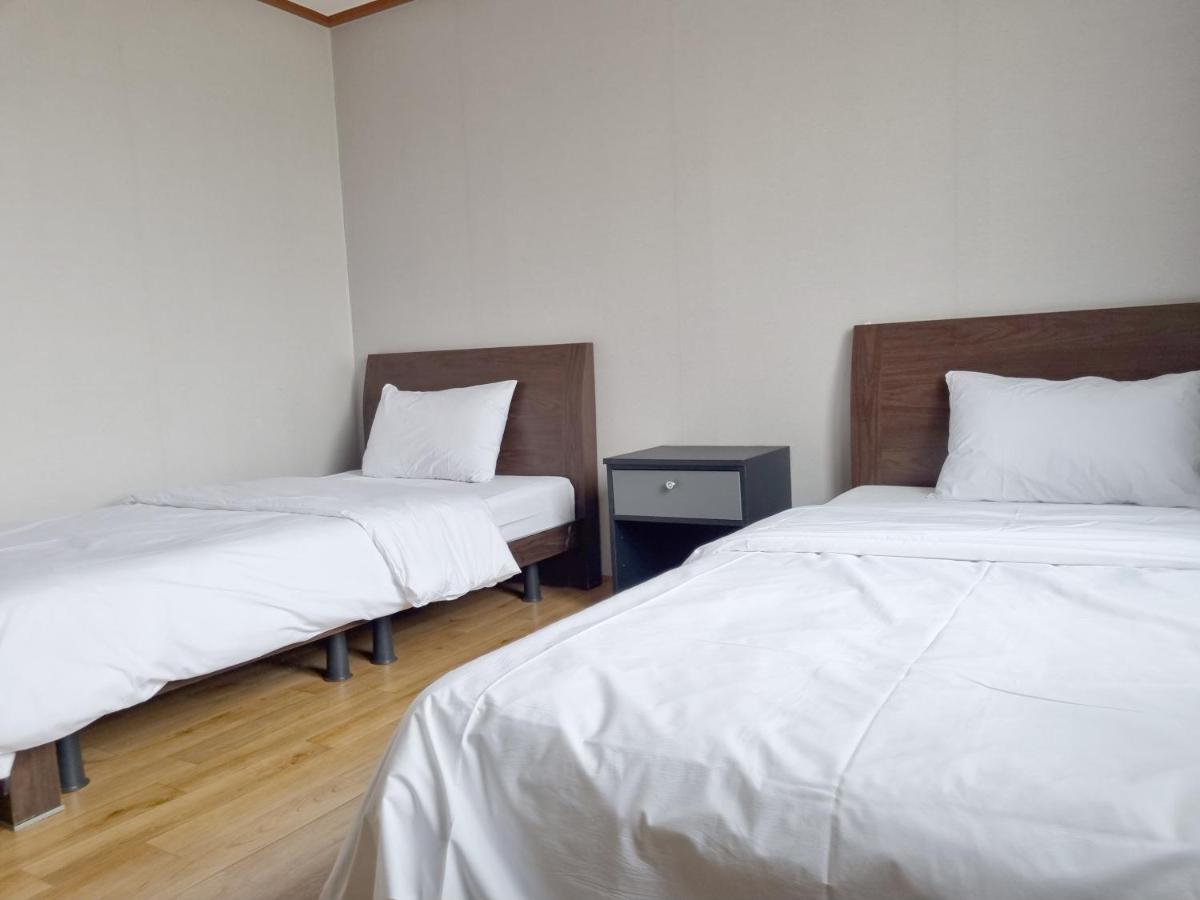 Charlie Hotel Csedzsu Kültér fotó